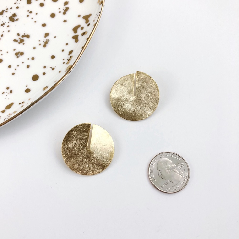 Brushed Gold Split Disk Stud Earrings NEW - Picture 5 of 5